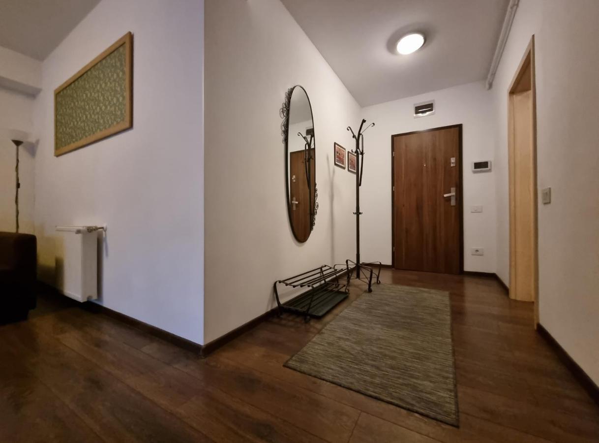 Avram Iancu Private Apartment With Ac Braşov Eksteriør bilde