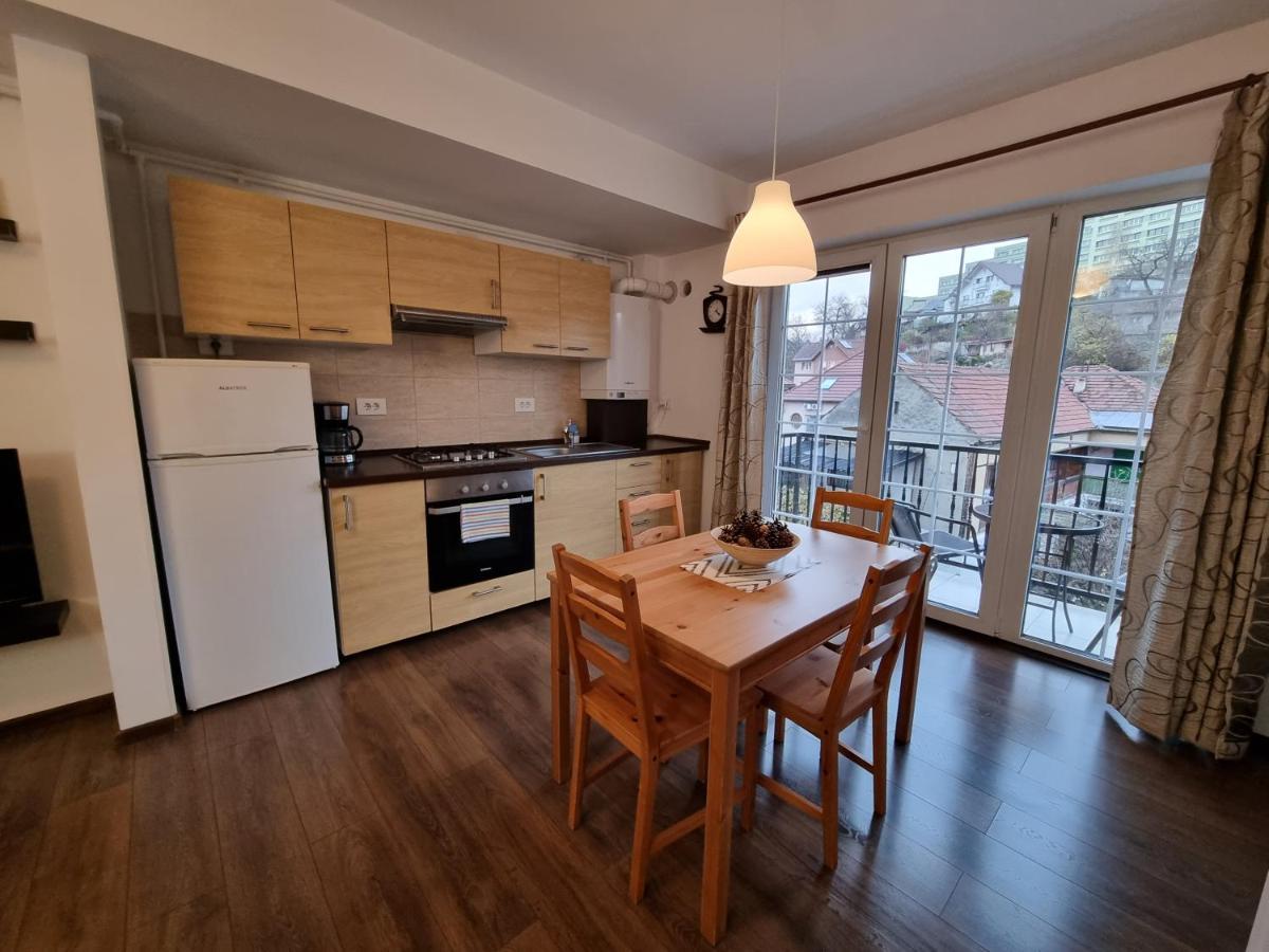 Avram Iancu Private Apartment With Ac Braşov Eksteriør bilde
