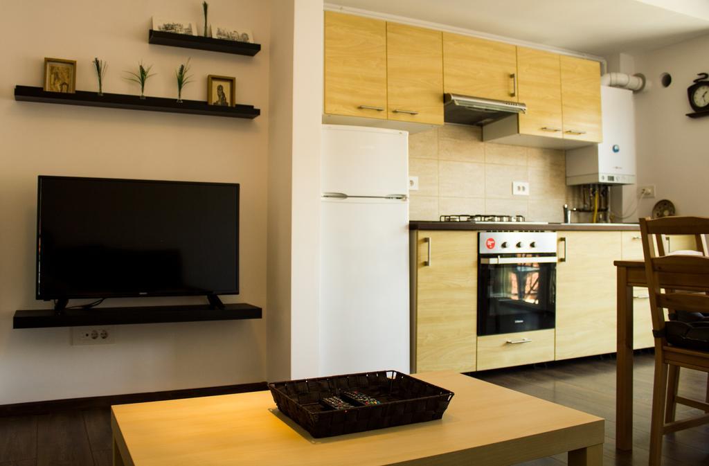 Avram Iancu Private Apartment With Ac Braşov Eksteriør bilde