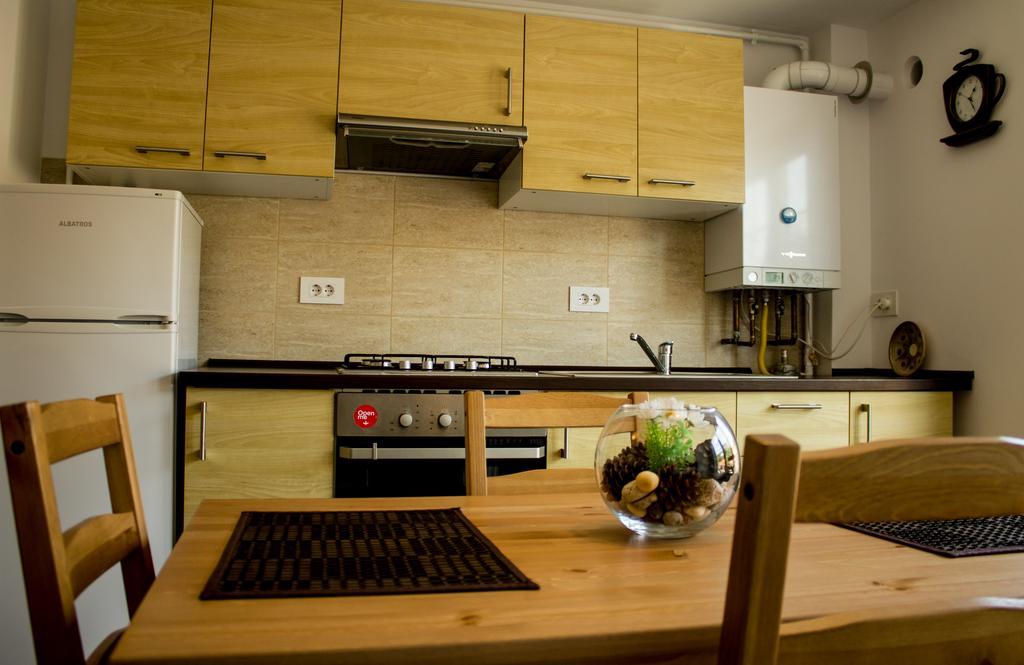 Avram Iancu Private Apartment With Ac Braşov Eksteriør bilde